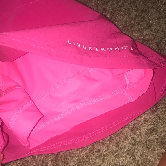 Nike livestrong shorts - Picture 3 of 3